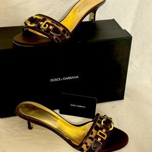 Authentic dolce, and Gabbana sandals with heel